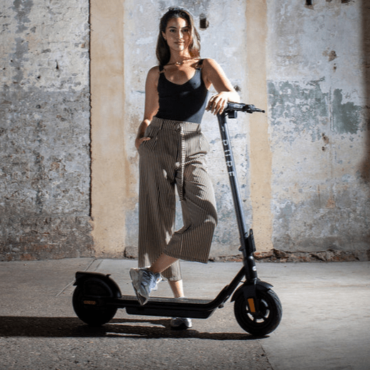 Trottinette Électrique Pure Air Pro 4 : Confortable et Ultra - Légère - Weebot