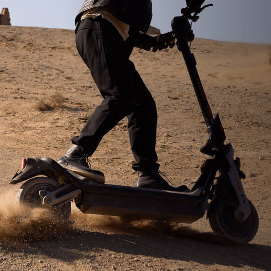 Trottinette Électrique Segway GT3 Pro : Dynamique et Performante - Weebot