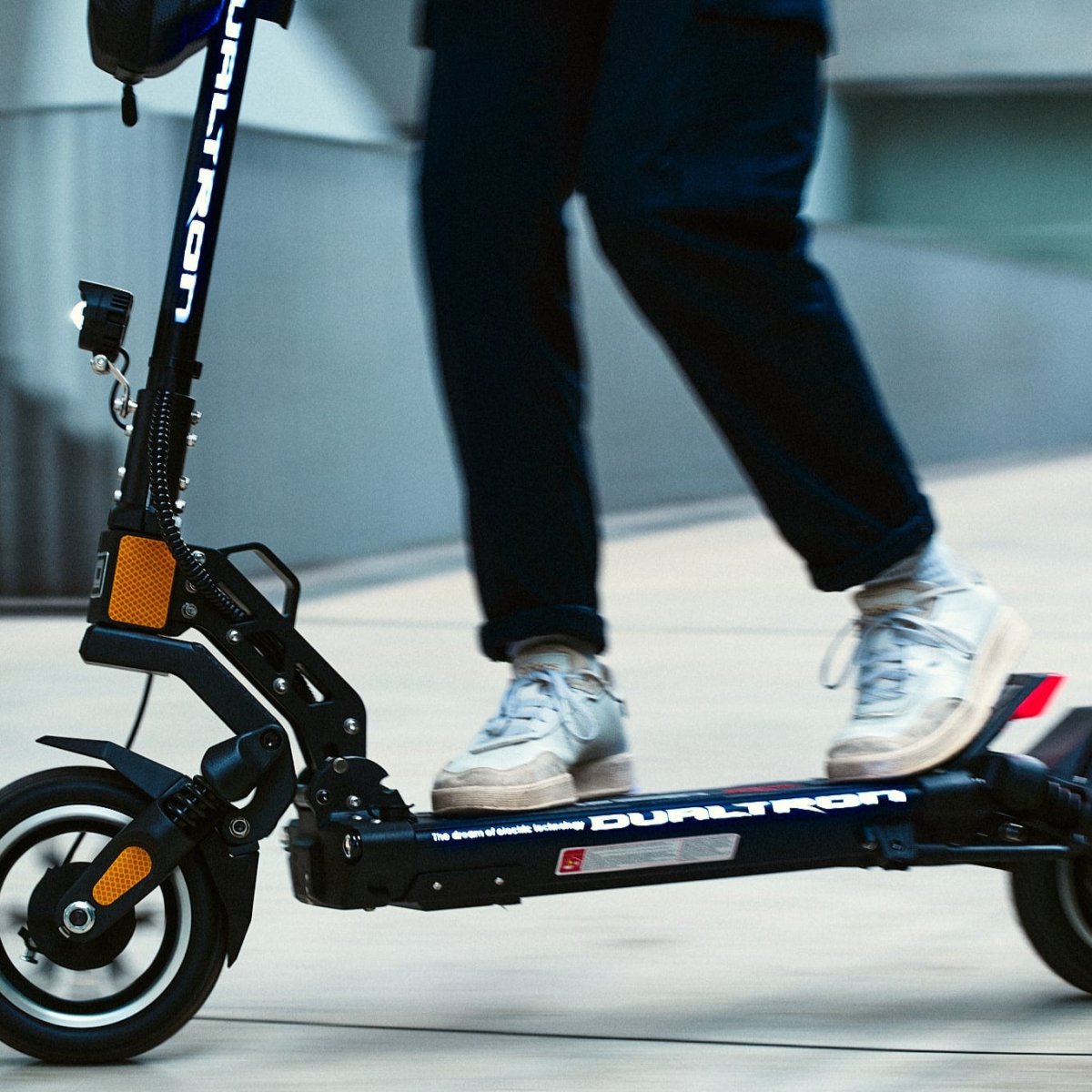 Trottinette Électrique Dualtron Aminia : Rapide et Polyvalente - Weebot