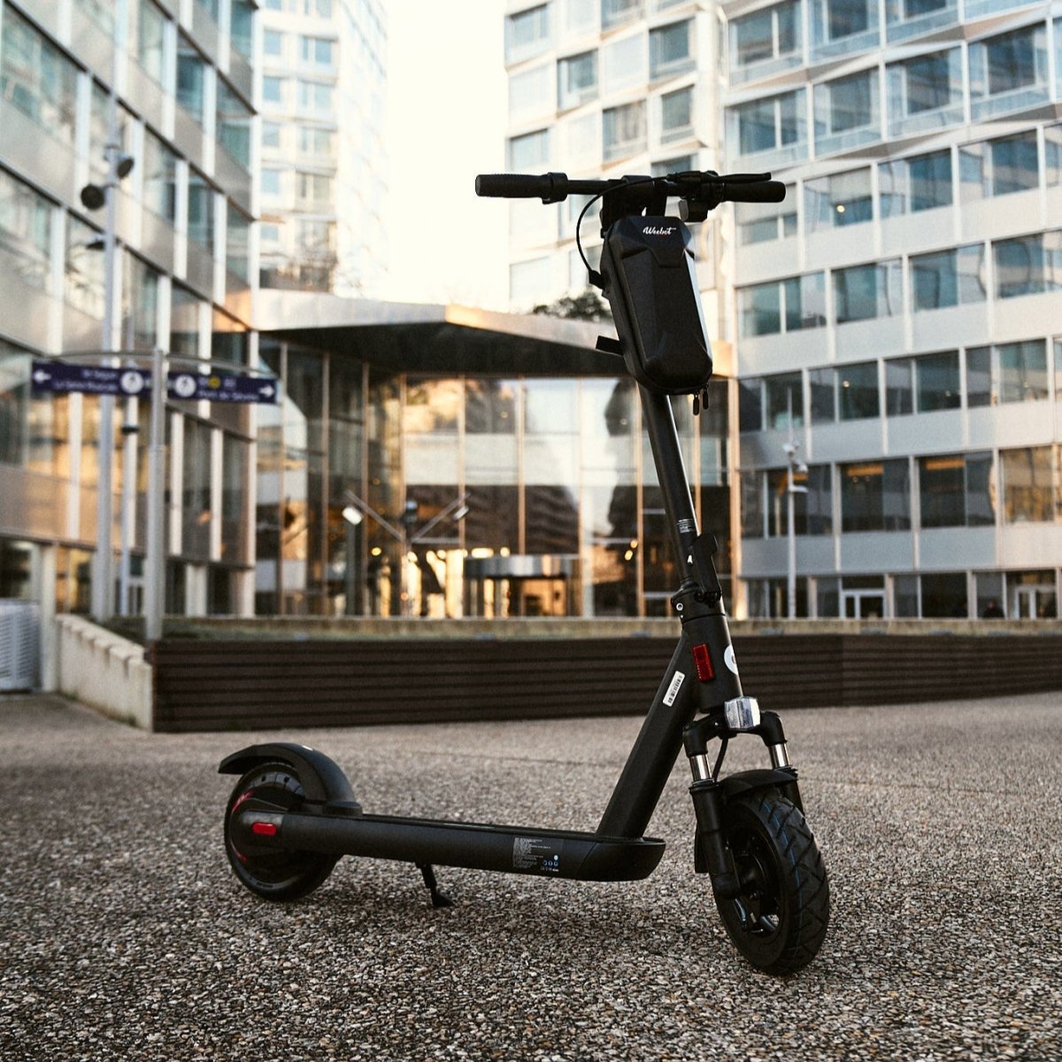 Trottinette Électrique Inöe Sweemie 2 : Étanche et Fiable - Weebot