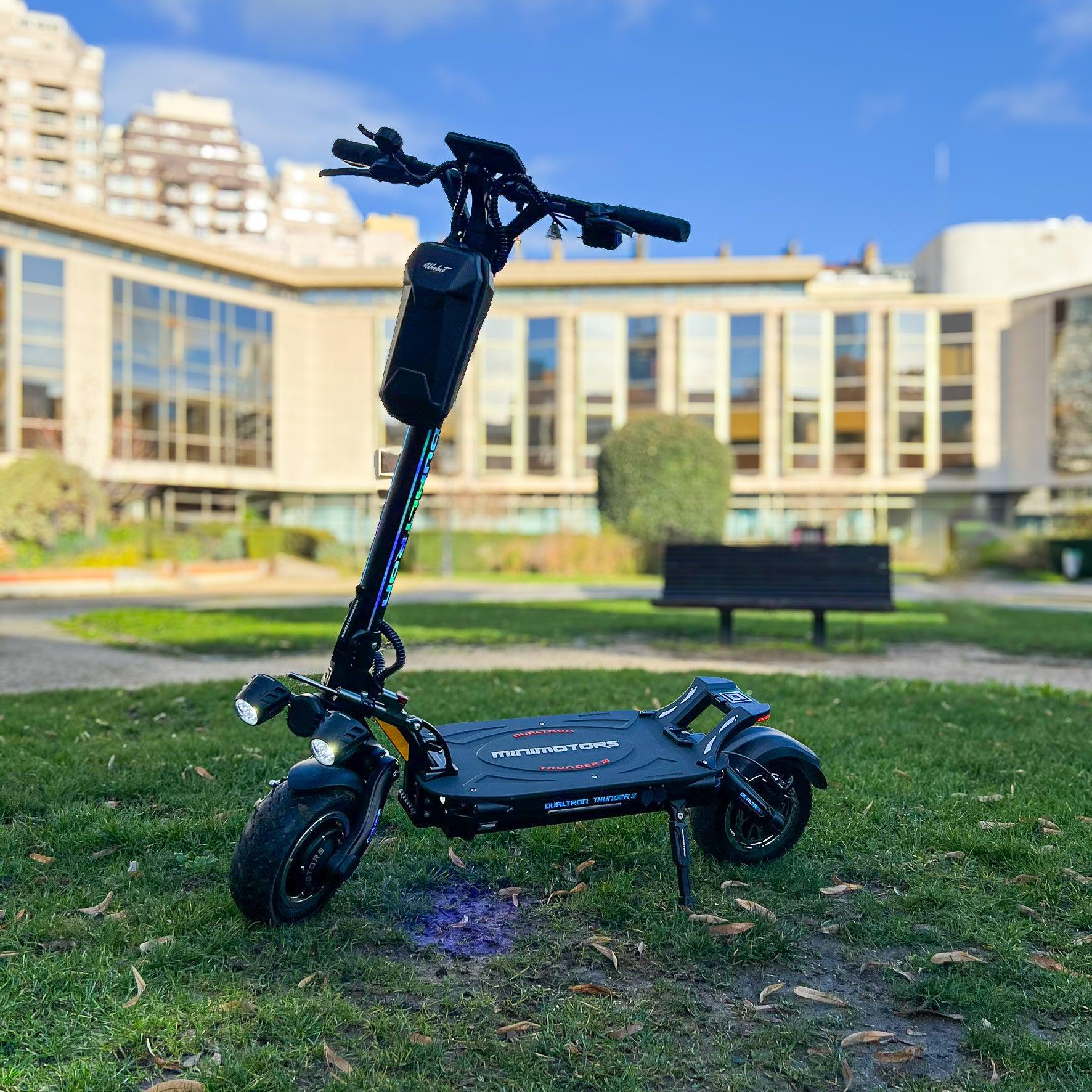 trottinette electrique thunder 3 phare potence Klaxon