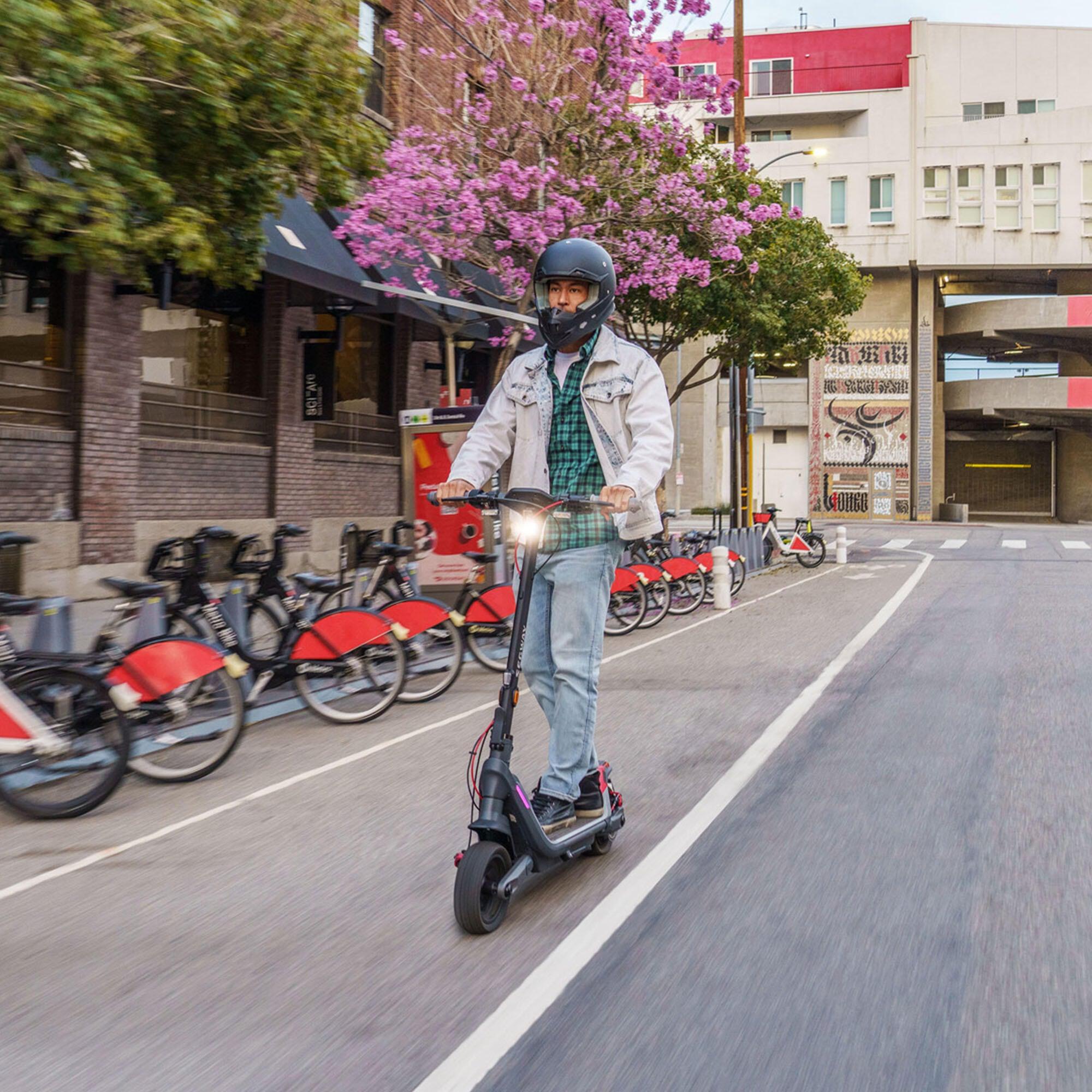 trottinette electrique segway kickscooter p100se ninebot en ville